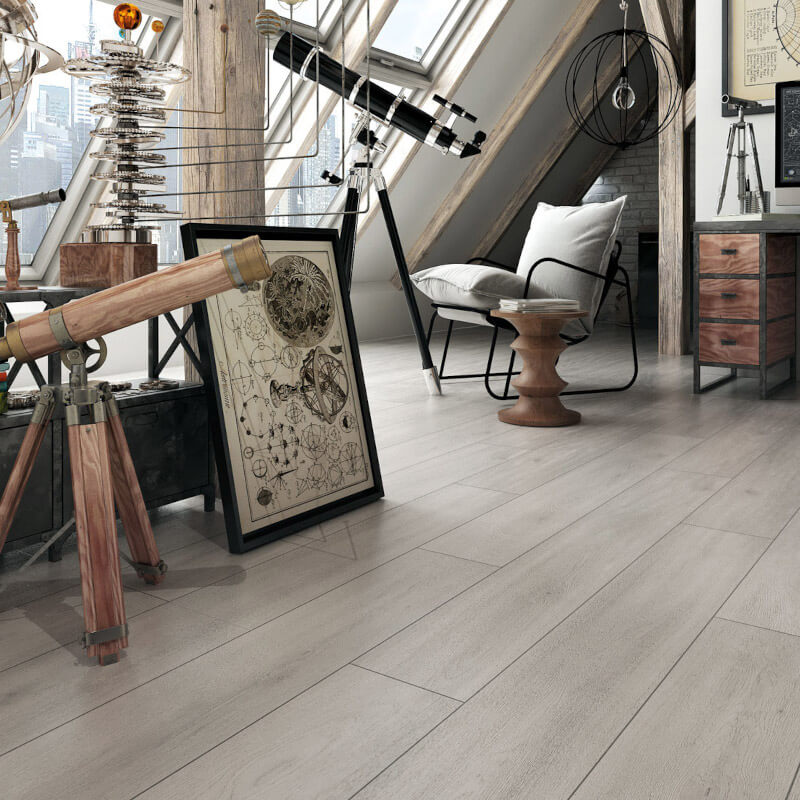 Poznan Grey Oak 12mm | Bearfoot Laminate Flooring
